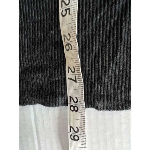 New York & Company size large lightweight sweater - Picture 7 of 8